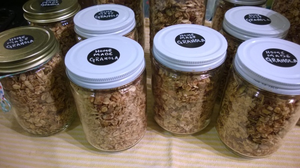 a big batch of granola, jarred up and ready for gifting!